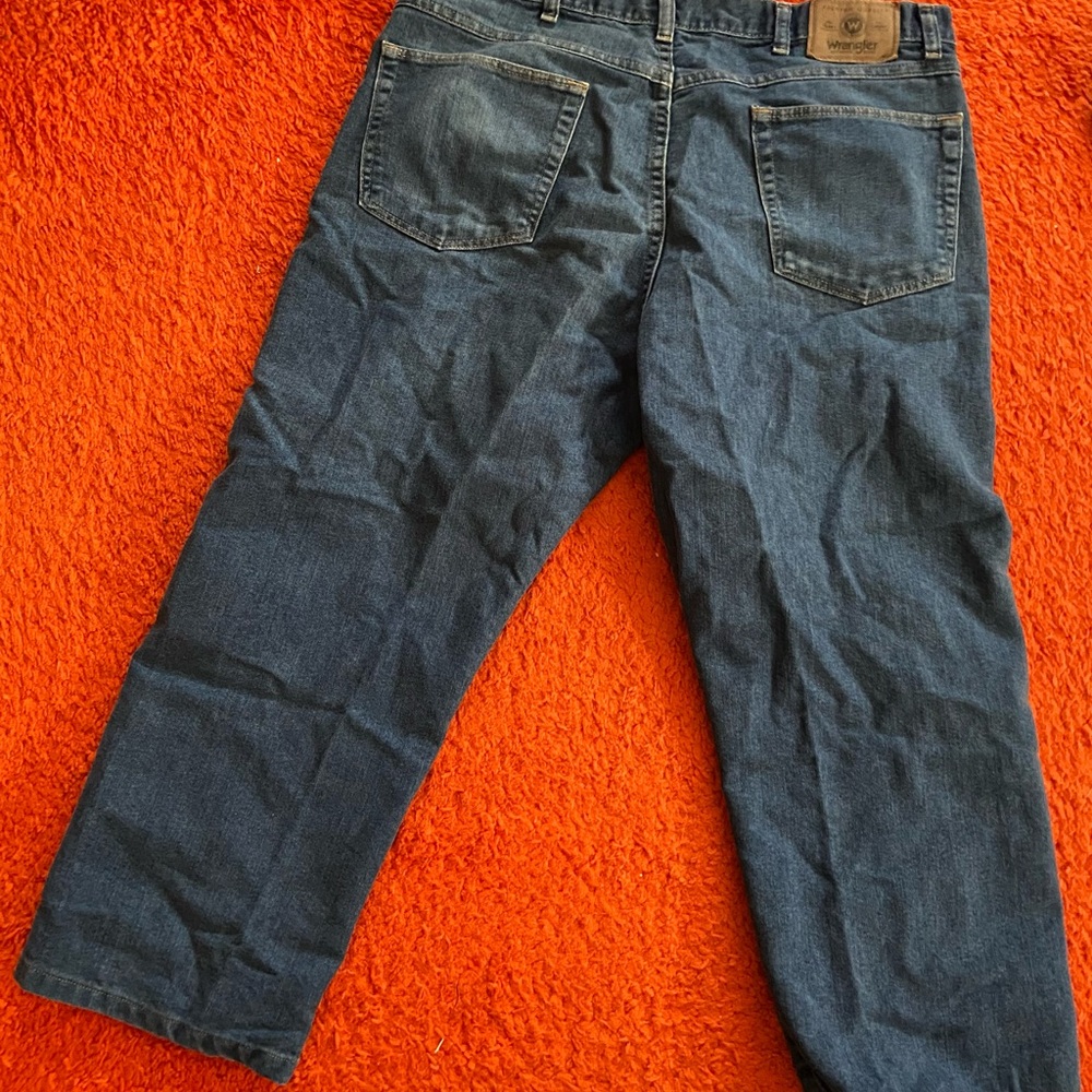 Wrangler Classic Blue Denim Jeans men’s 38 inch waist x 29 inch inseam length